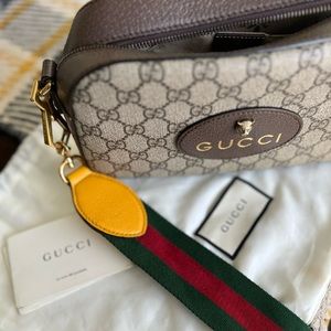 Neo Vintage GG Supreme Messenger Bag